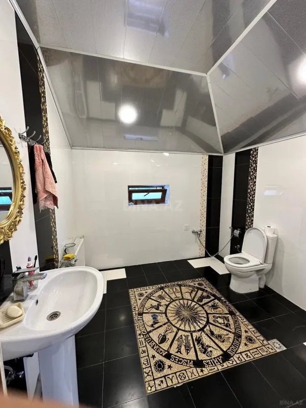 Satılır 5 otaqlı həyət evi 280 m²
