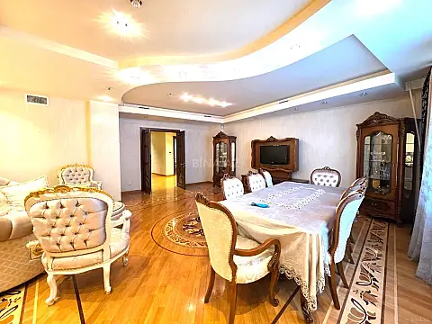 Satılır 7 otaqlı mənzil 350 m² — Bakı, Nərimanov 7 otaq 350.00 m²