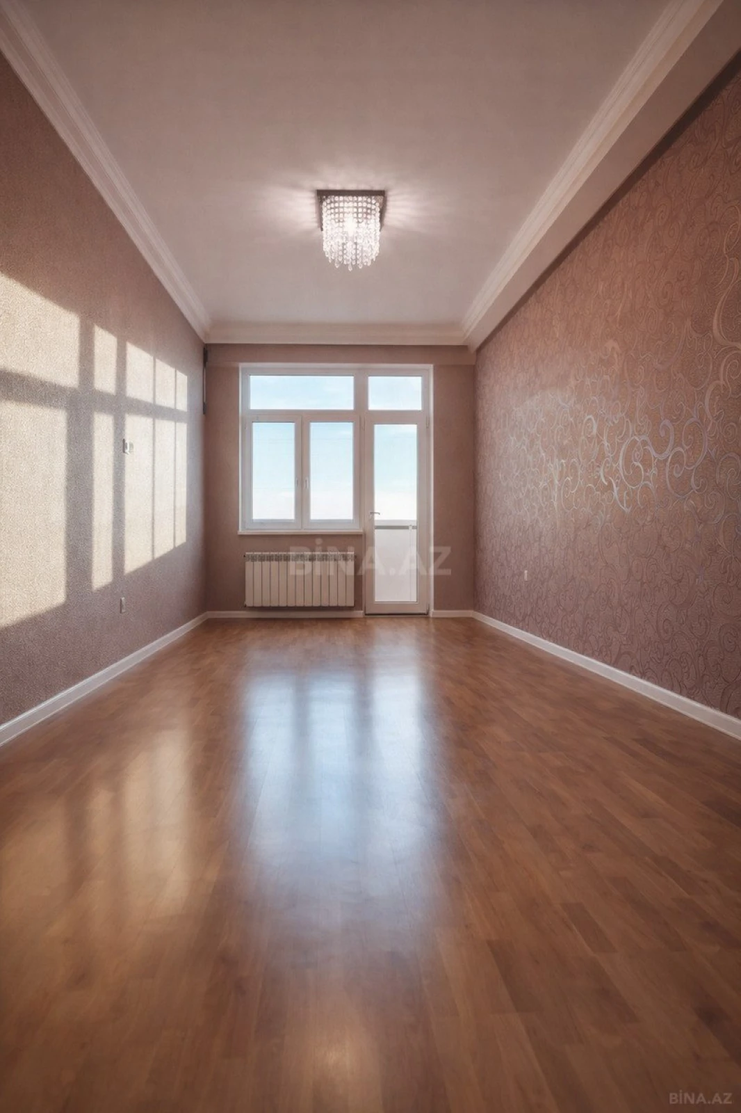 Satılır 4 otaqlı mənzil 180 m²