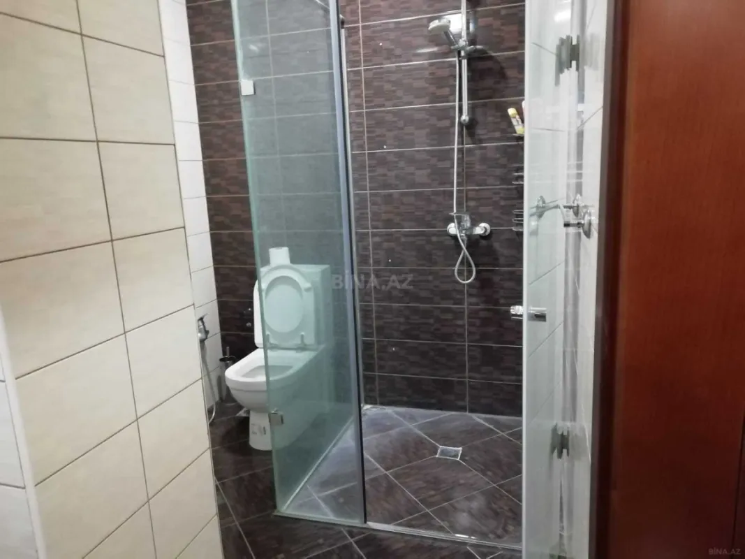 Kirayə verilir 4 otaqlı mənzil 215 m²