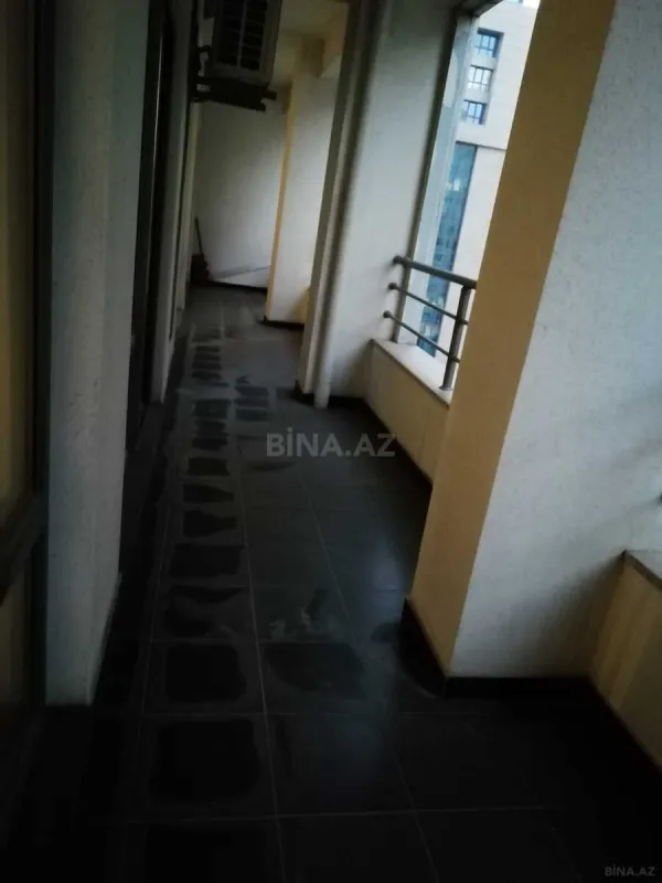 Kirayə verilir 4 otaqlı mənzil 215 m²