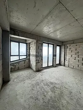 Satılır 4 otaqlı mənzil 165 m²