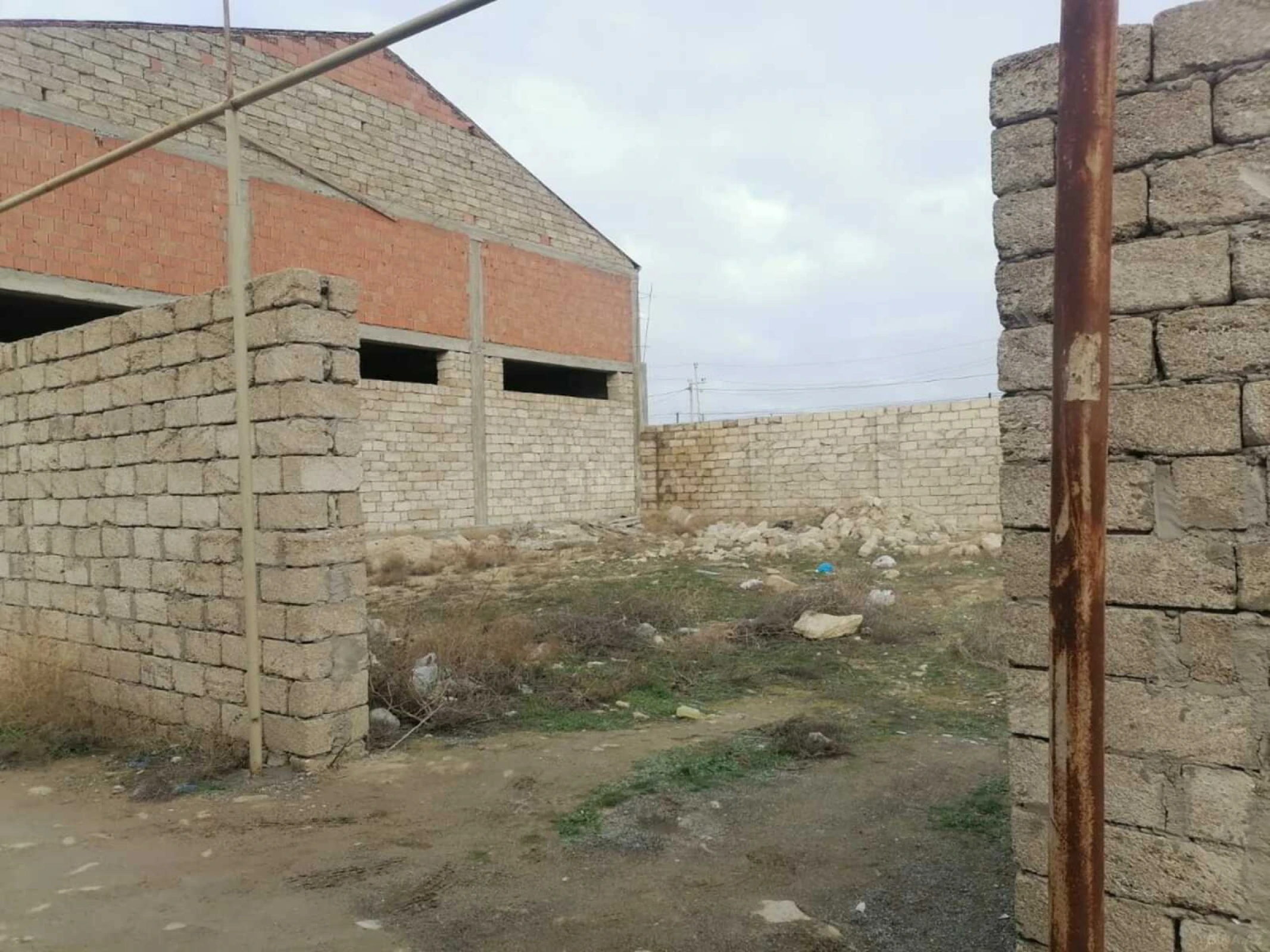 Satılır obyekt 960 m²