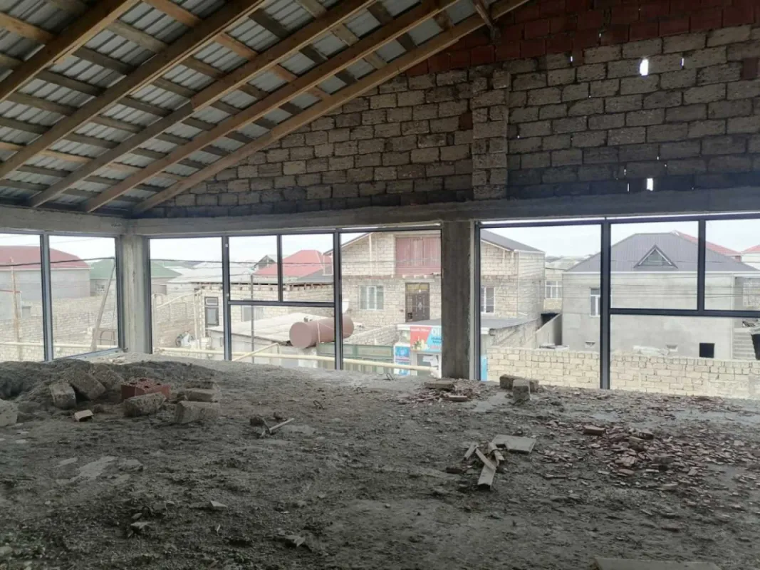 Satılır obyekt 960 m²