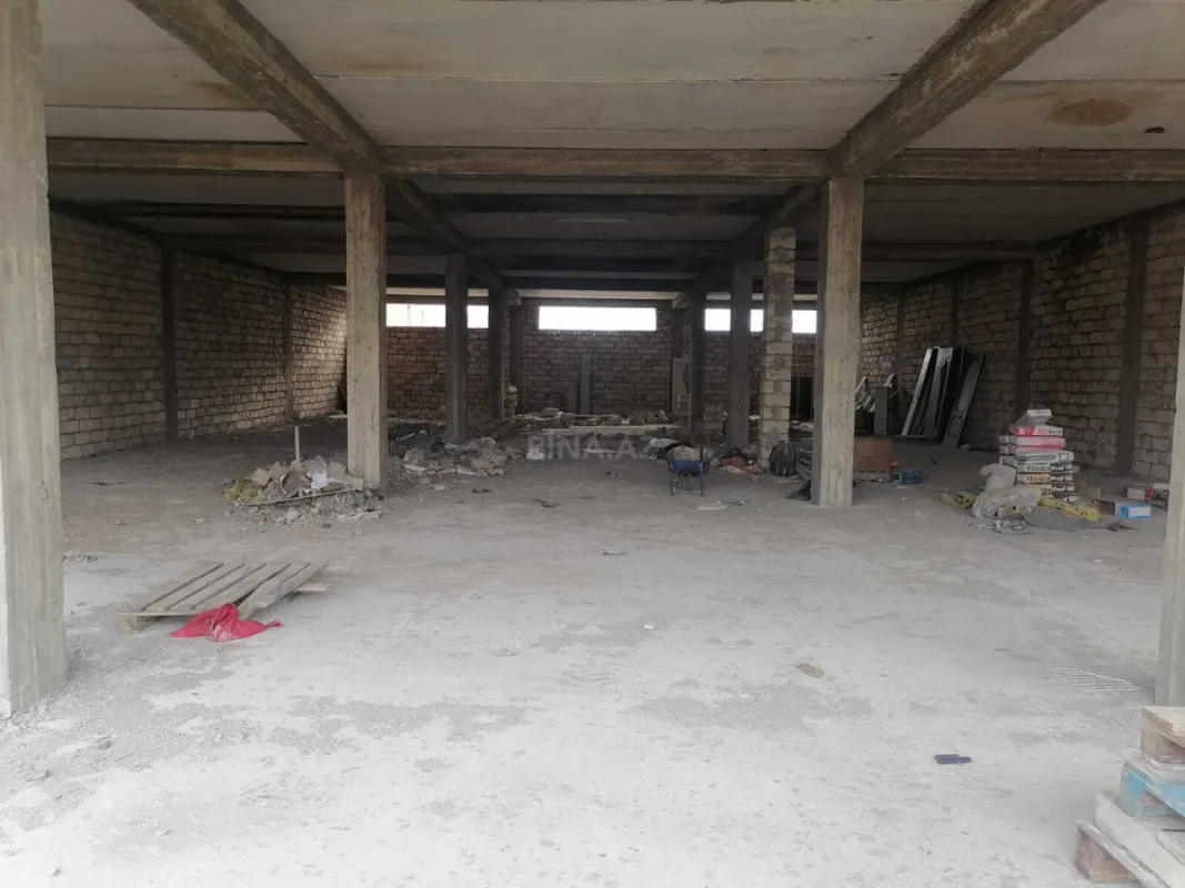 Satılır obyekt 960 m²