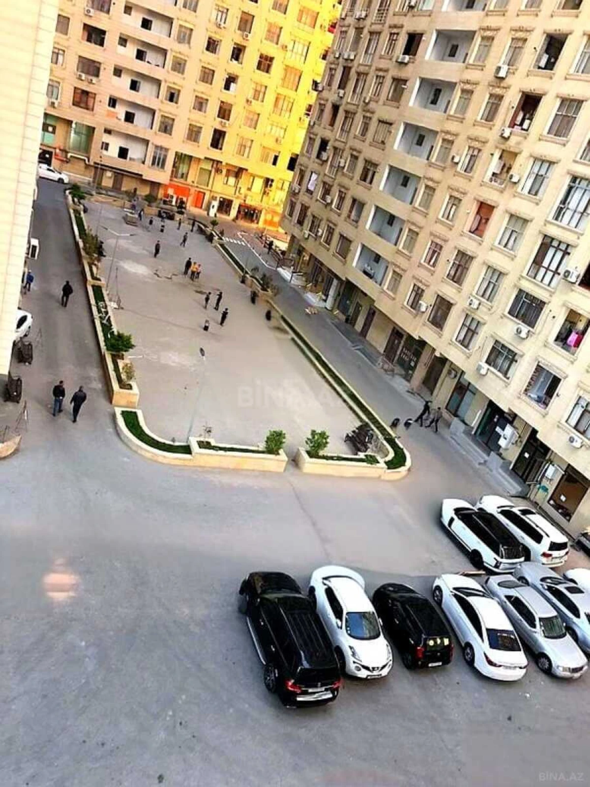 Satılır 3 otaqlı mənzil 75.5 m²