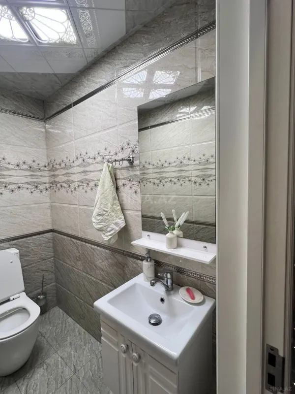 Satılır 3 otaqlı mənzil 135 m²