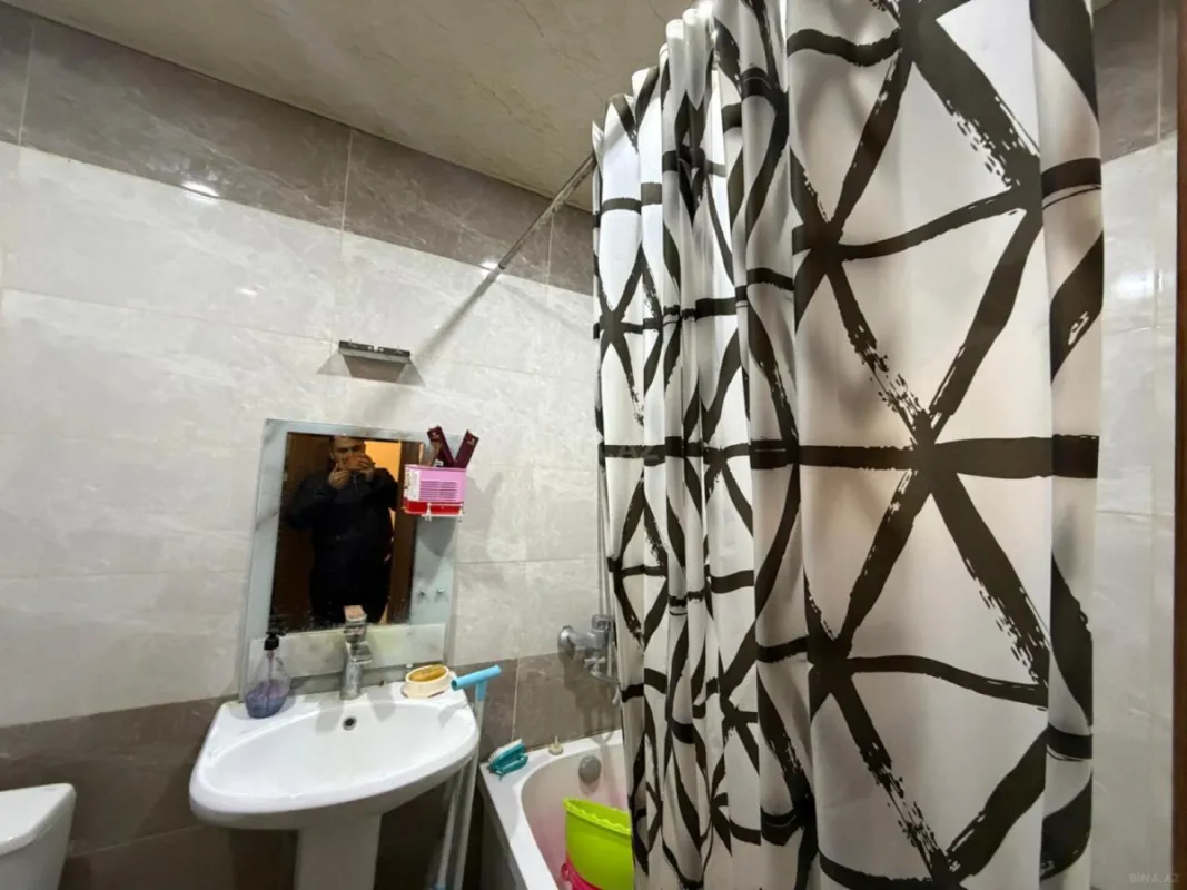 Satılır 2 otaqlı mənzil 63 m²