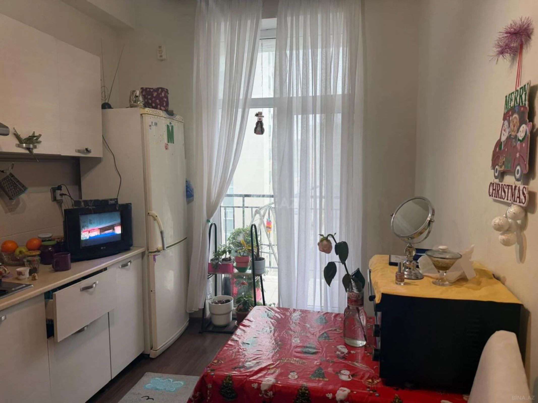 Satılır 2 otaqlı mənzil 63 m²