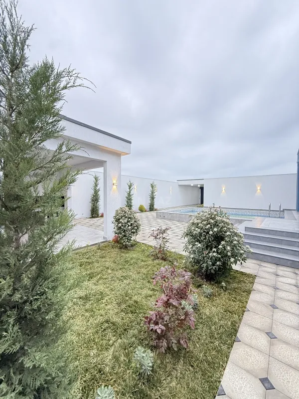 Satılır 4 otaqlı həyət evi 160 m²