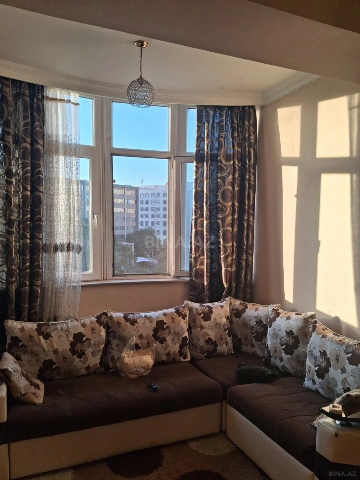 Kirayə verilir 2 otaqlı mənzil 80 m²