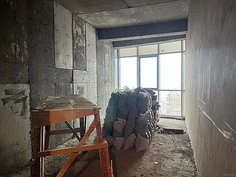 Satılır 5 otaqlı mənzil 280 m²