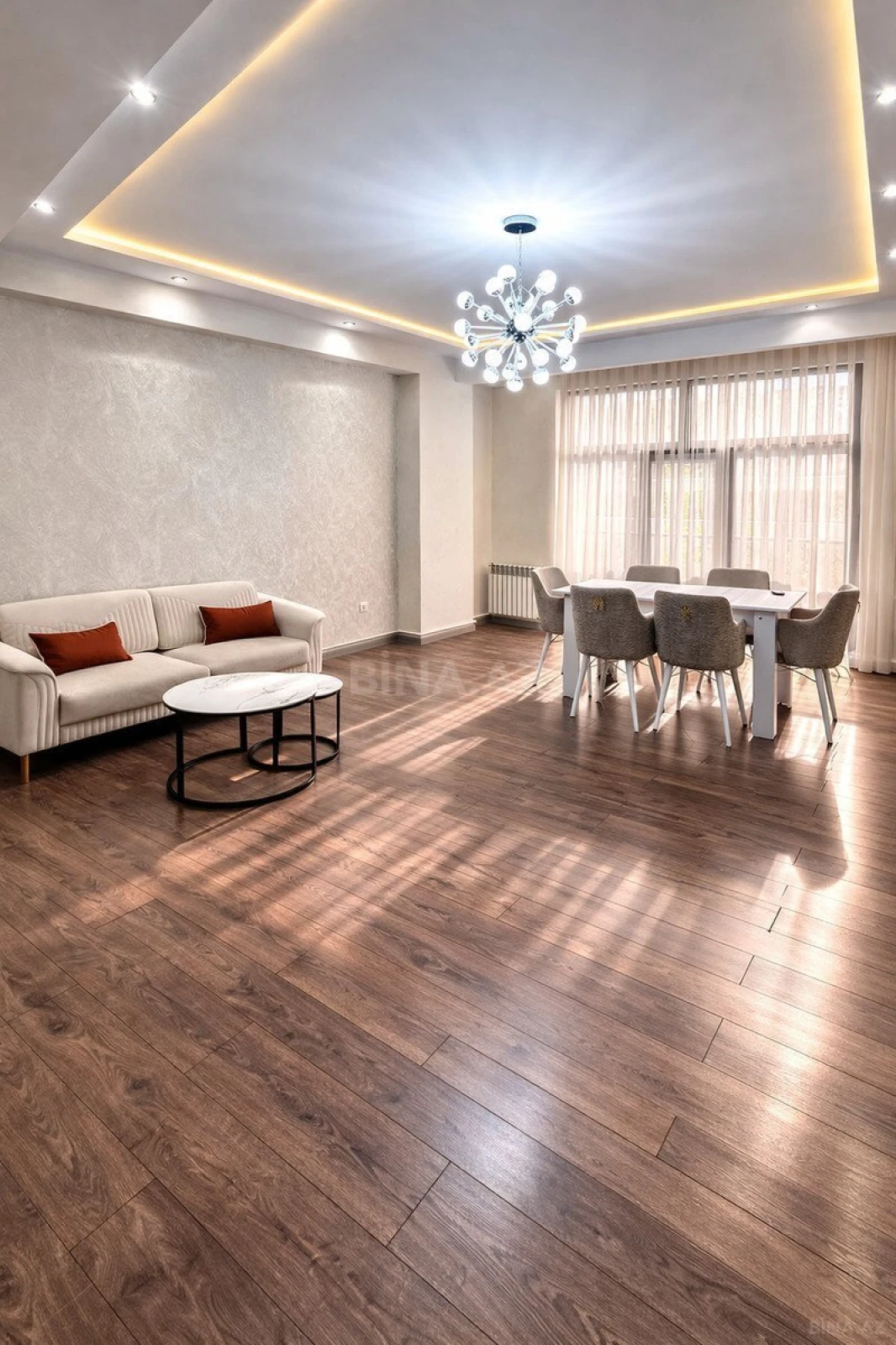 Satılır 2 otaqlı mənzil 94 m²