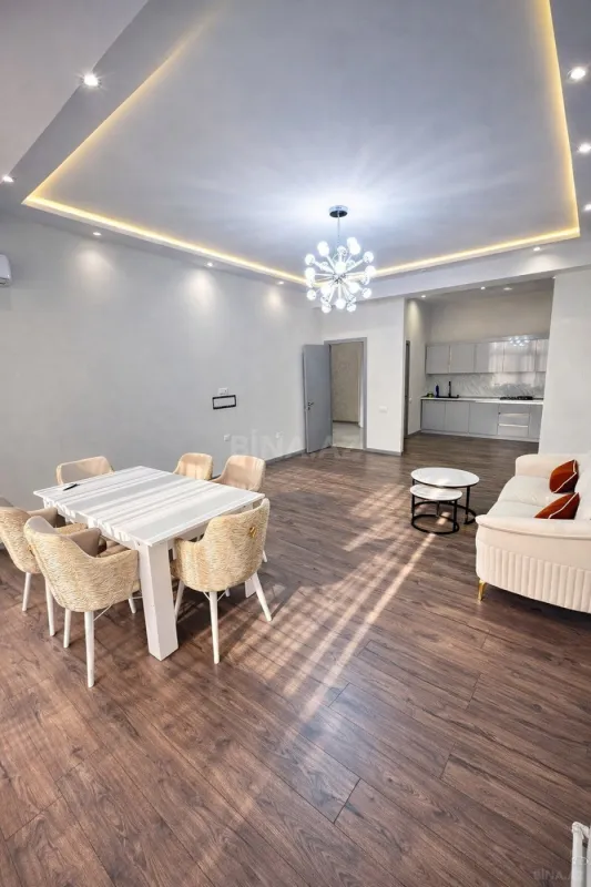 Satılır 2 otaqlı mənzil 94 m²