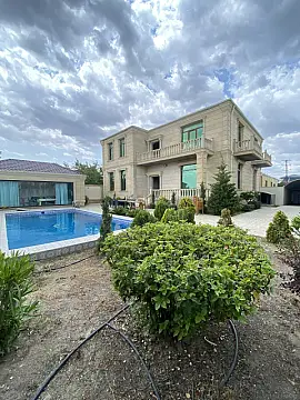 Satılır 6 otaqlı həyət evi 400 m²