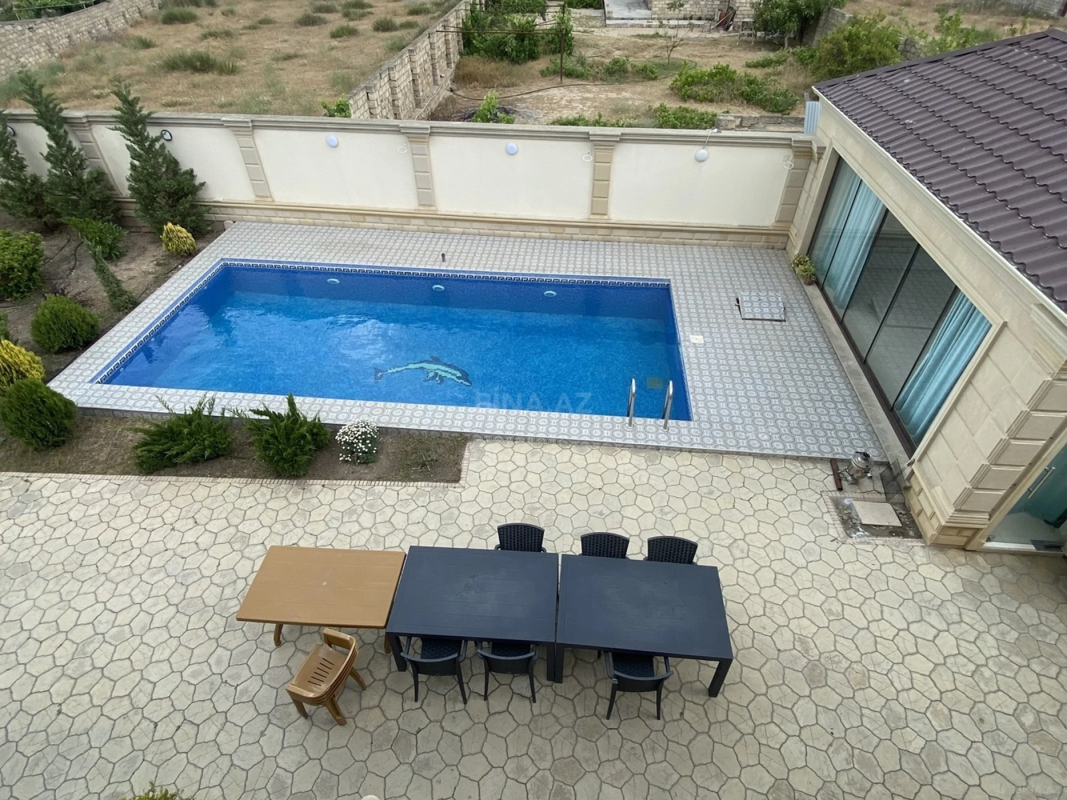 Satılır 6 otaqlı həyət evi 400 m²