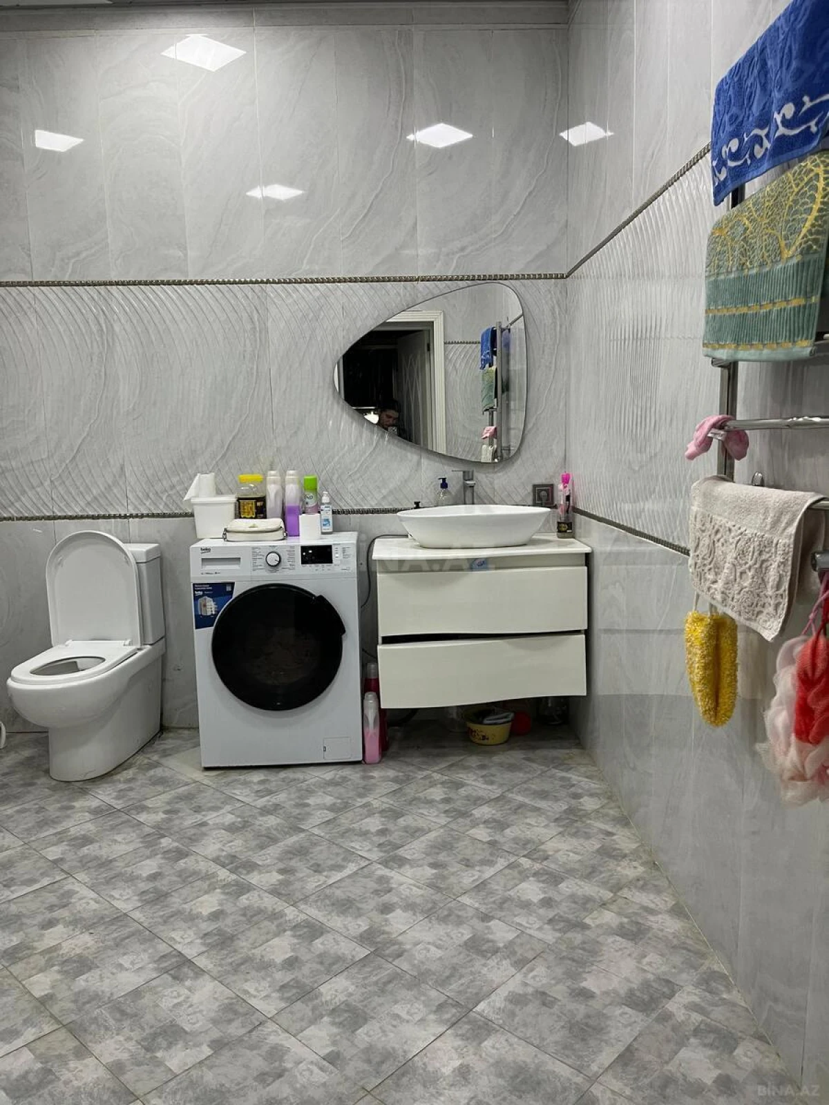Satılır 3 otaqlı mənzil 98 m²