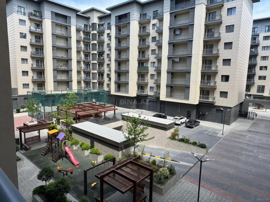 Satılır 3 otaqlı mənzil 140 m²