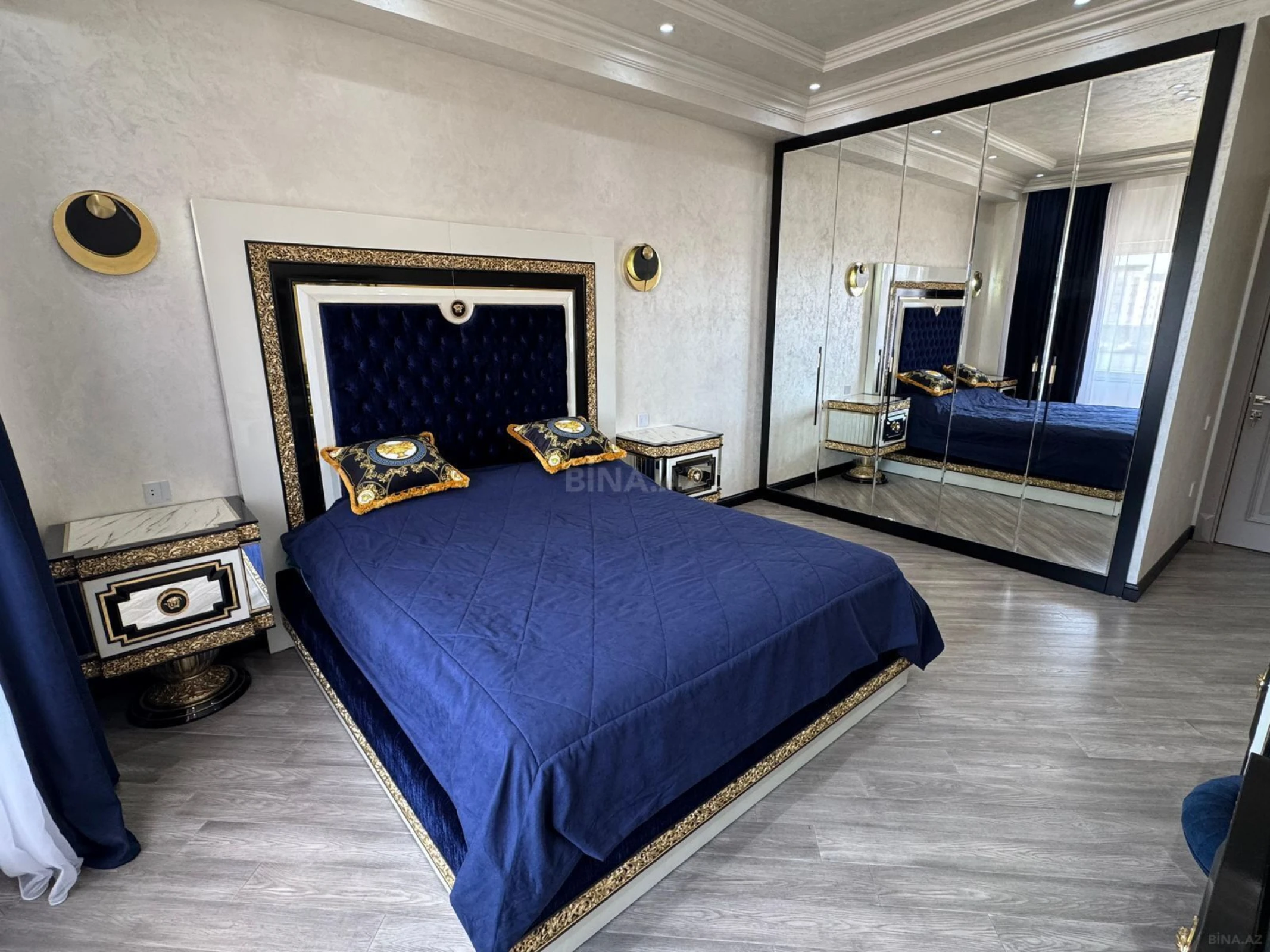 Satılır 3 otaqlı mənzil 140 m²