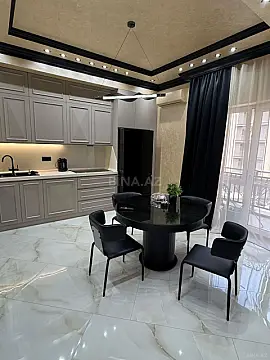 Satılır 3 otaqlı mənzil 140 m²
