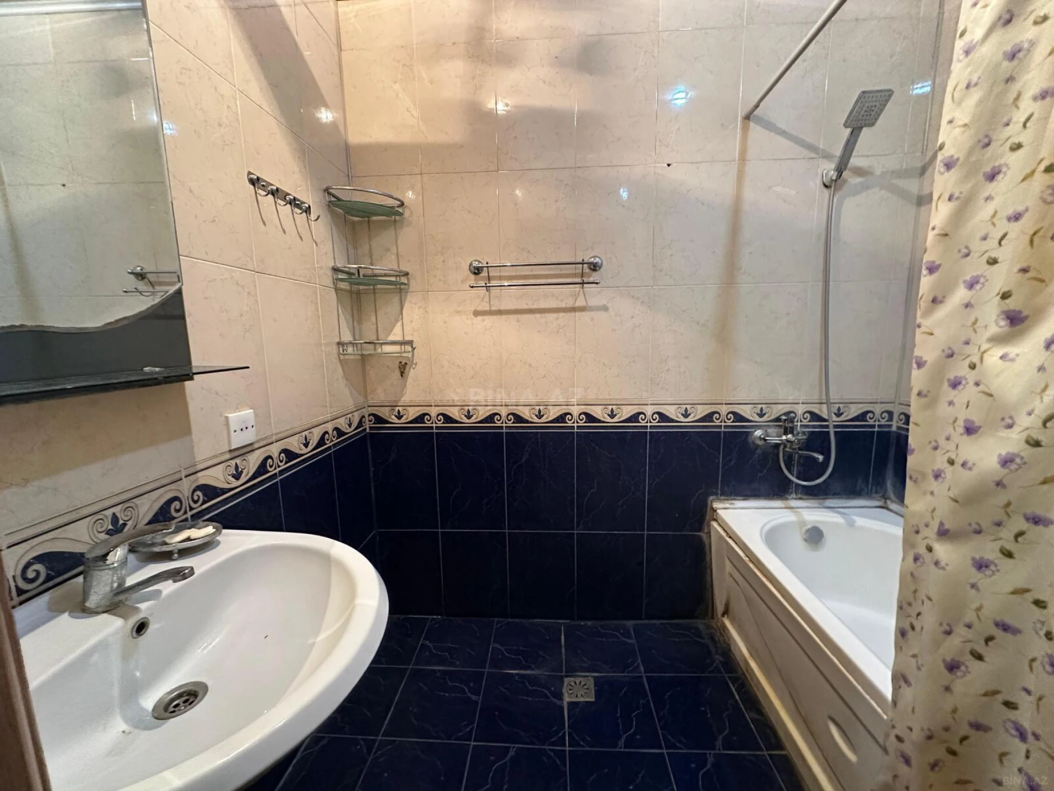 Kirayə verilir 3 otaqlı mənzil 75 m²
