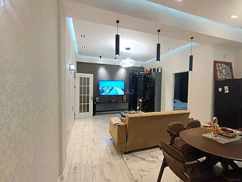 Satılır 3 otaqlı mənzil 98 m²