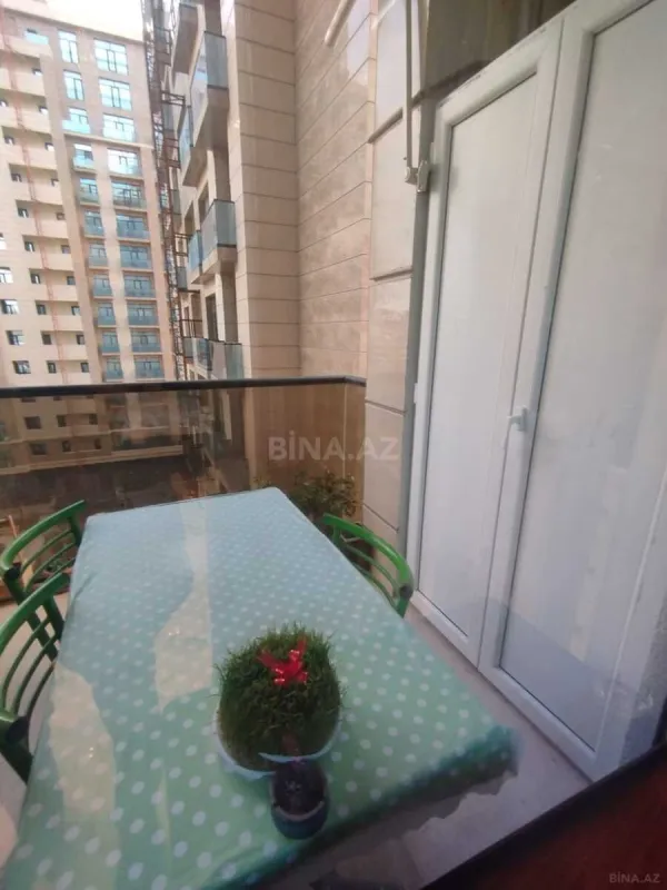 Satılır 3 otaqlı mənzil 98 m²