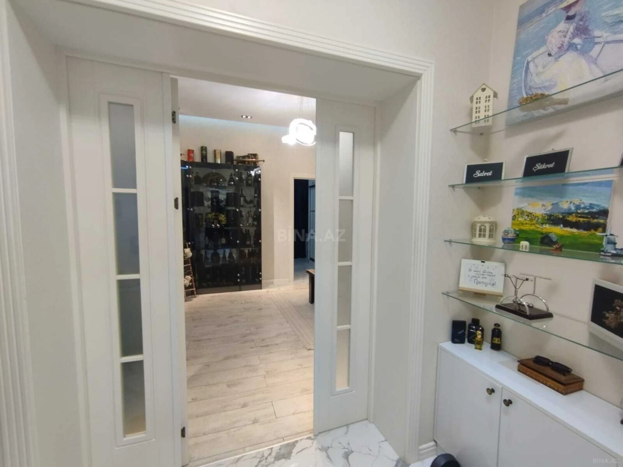 Satılır 3 otaqlı mənzil 98 m²