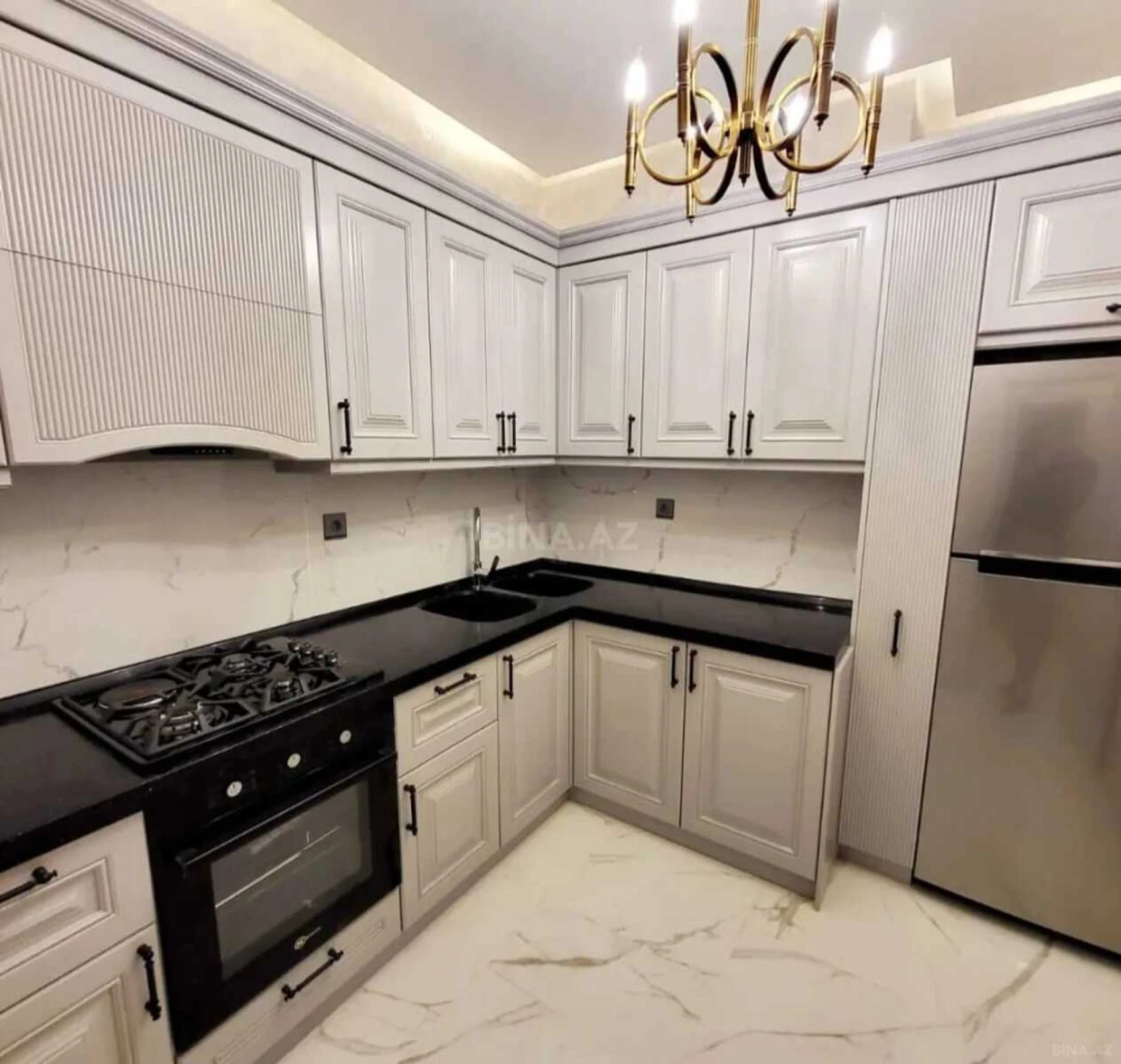 Kirayə verilir 2 otaqlı mənzil 87 m²