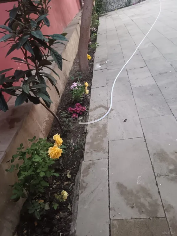 Kirayə verilir 7 otaqlı həyət evi 400 m²