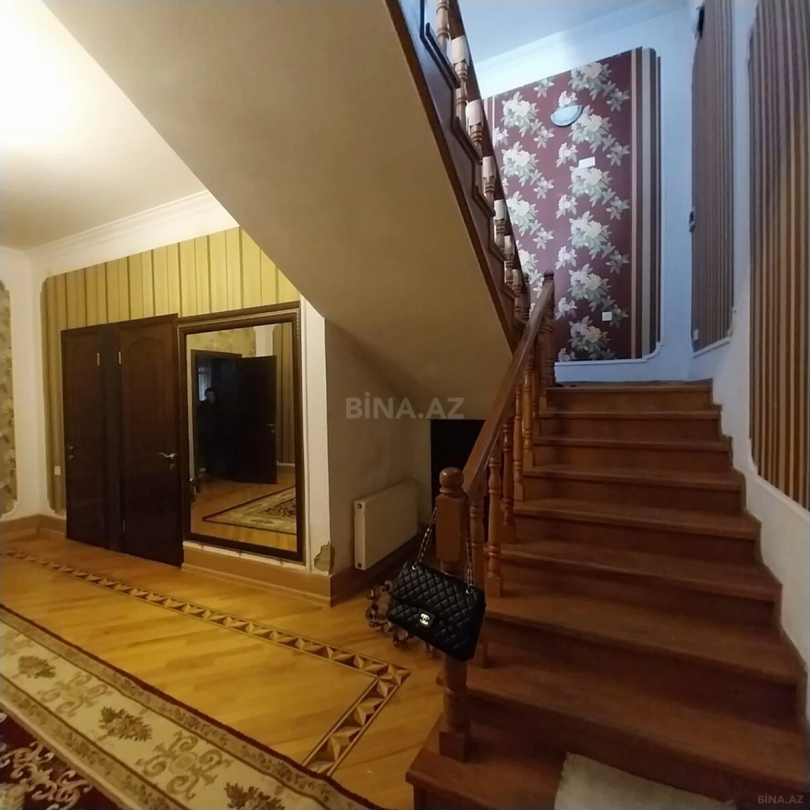 Kirayə verilir 7 otaqlı həyət evi 400 m²