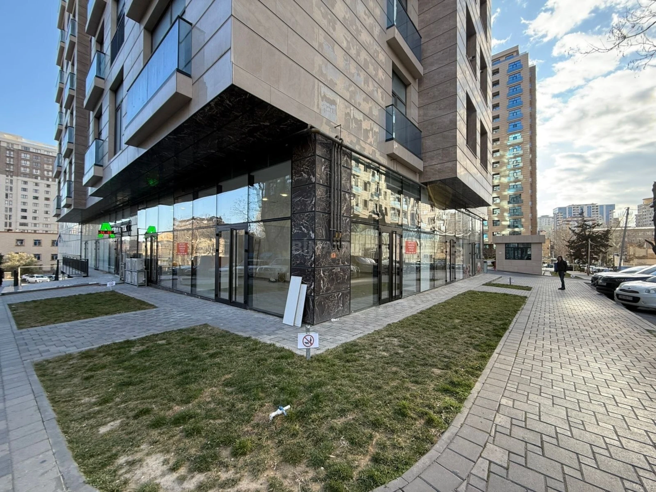 Kirayə verilir obyekt 170 m²