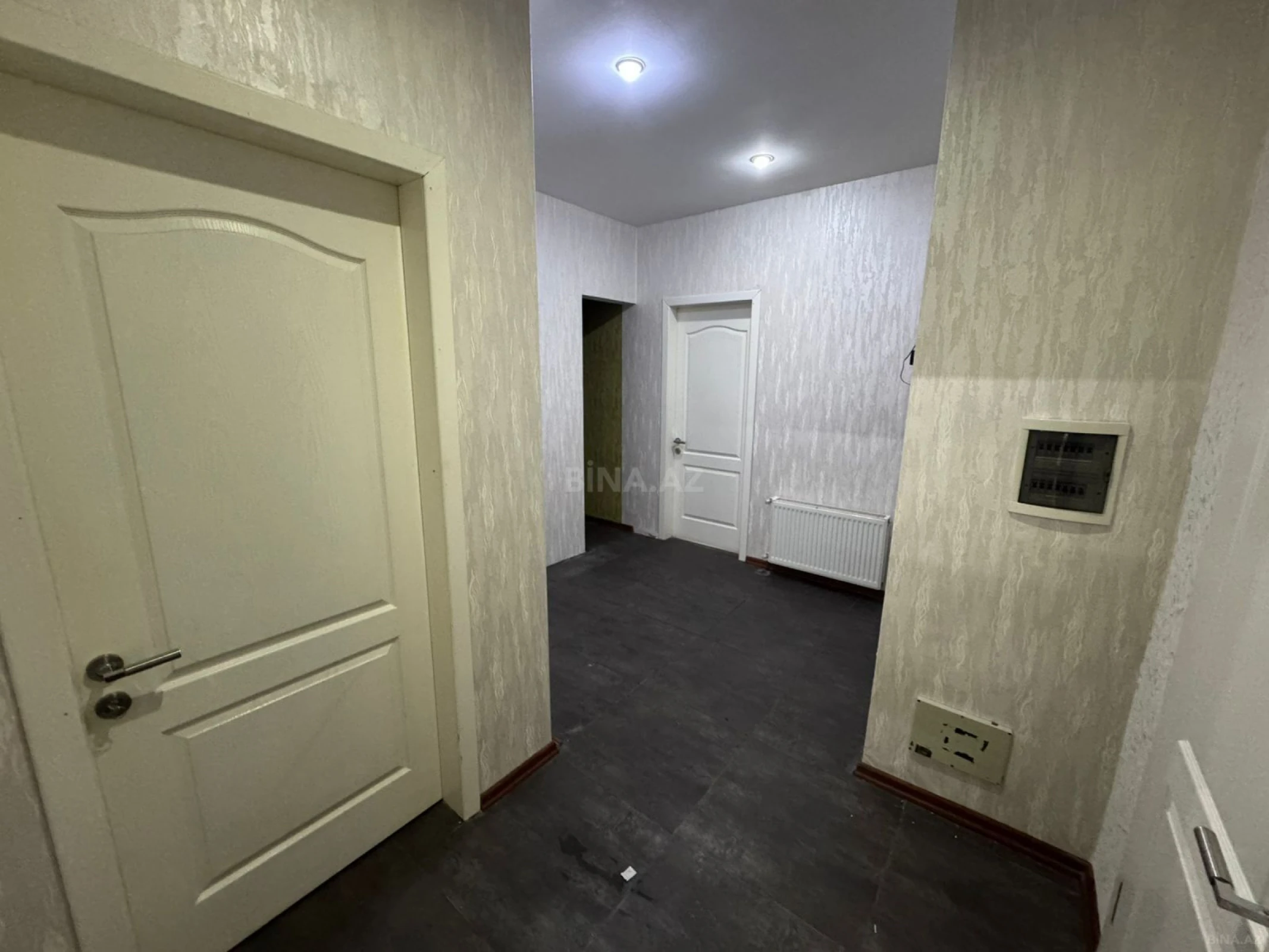 Satılır 2 otaqlı mənzil 95 m²