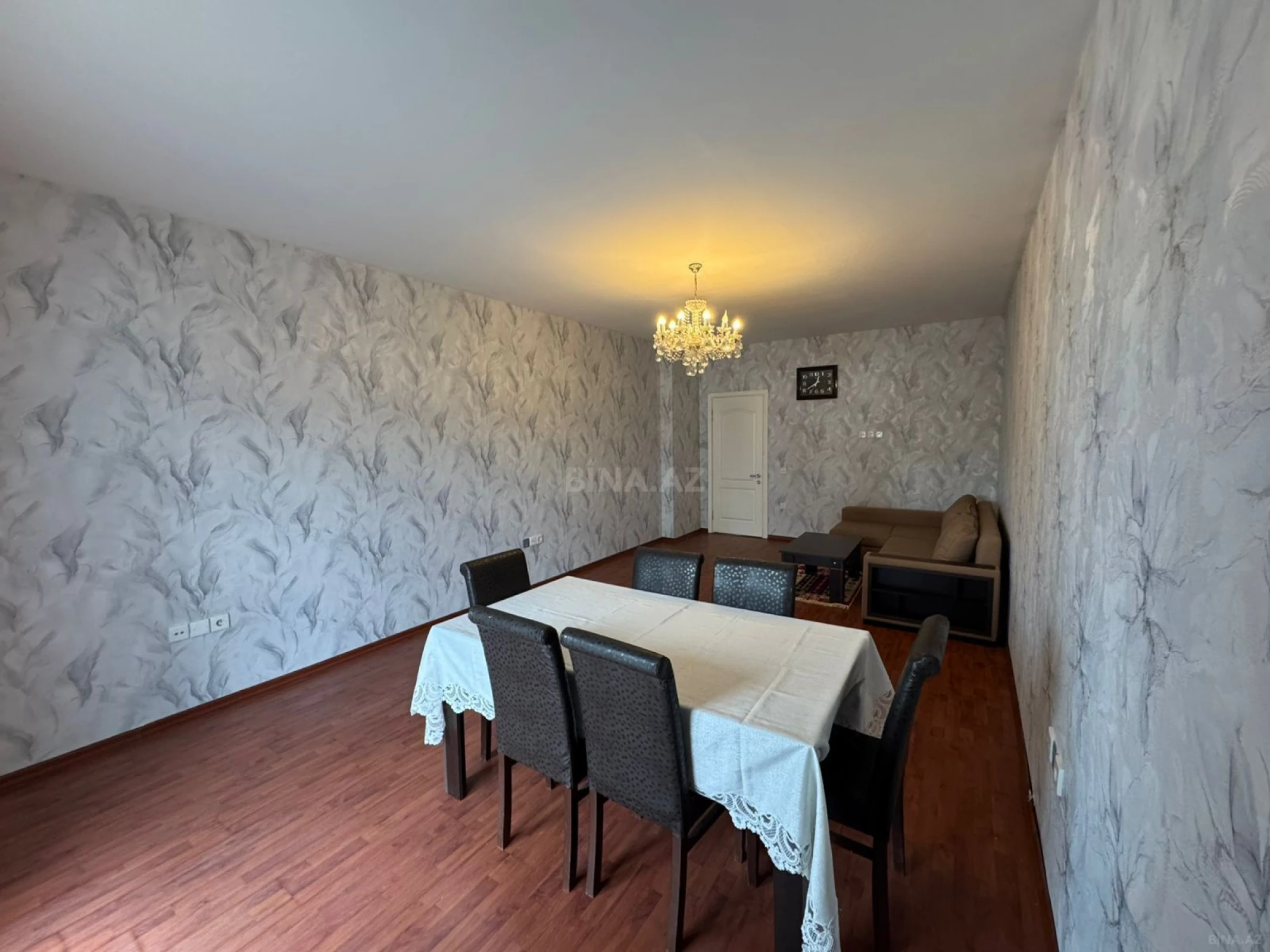 Satılır 2 otaqlı mənzil 95 m²