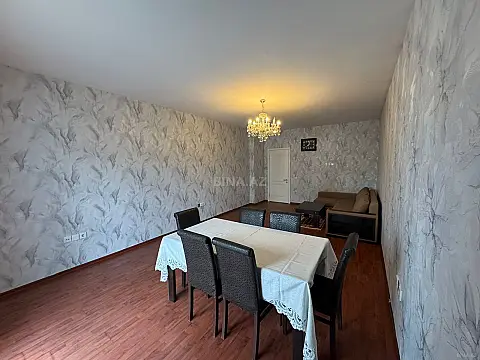 Satılır 2 otaqlı mənzil 95 m²