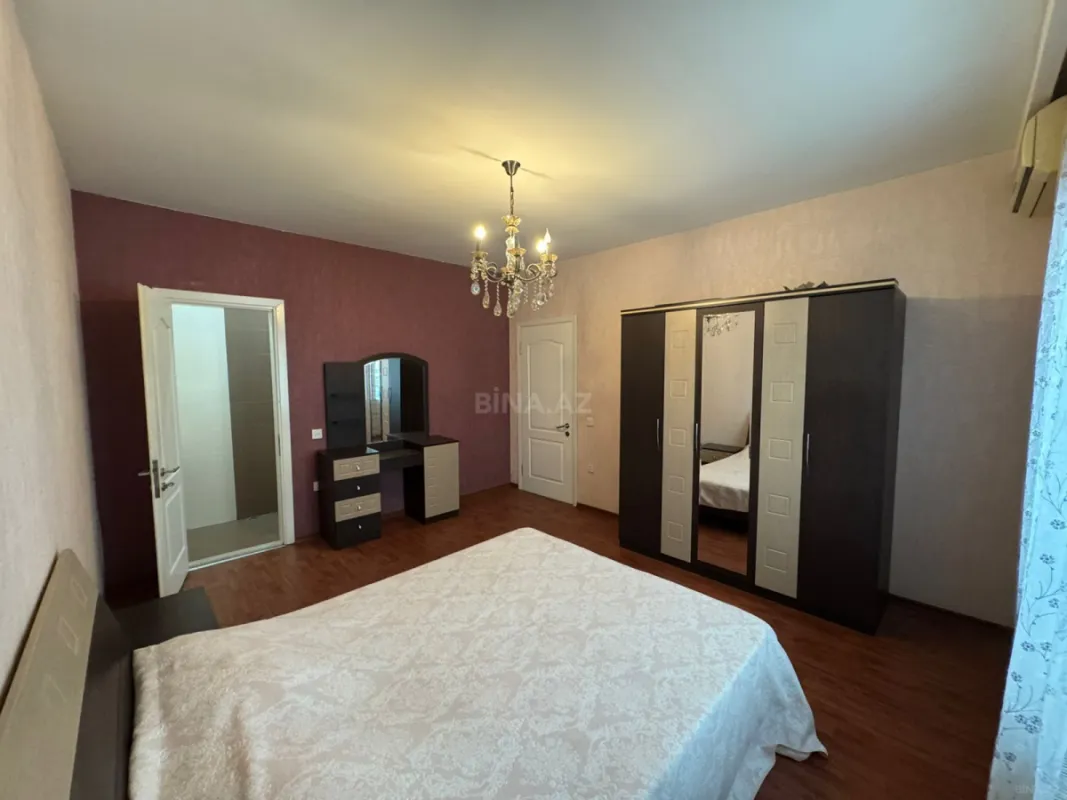 Satılır 2 otaqlı mənzil 95 m²