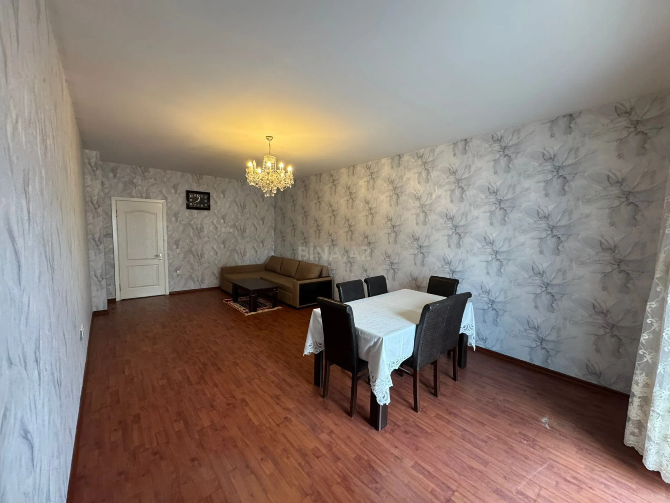 Satılır 2 otaqlı mənzil 95 m²