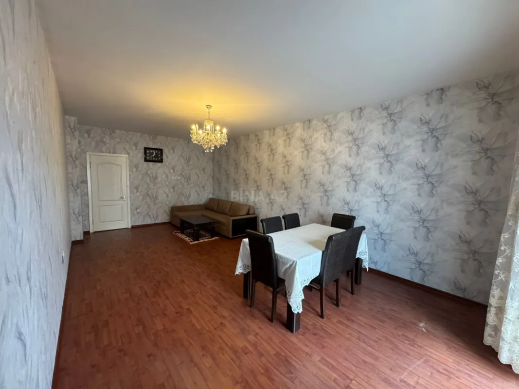 Satılır 2 otaqlı mənzil 95 m²