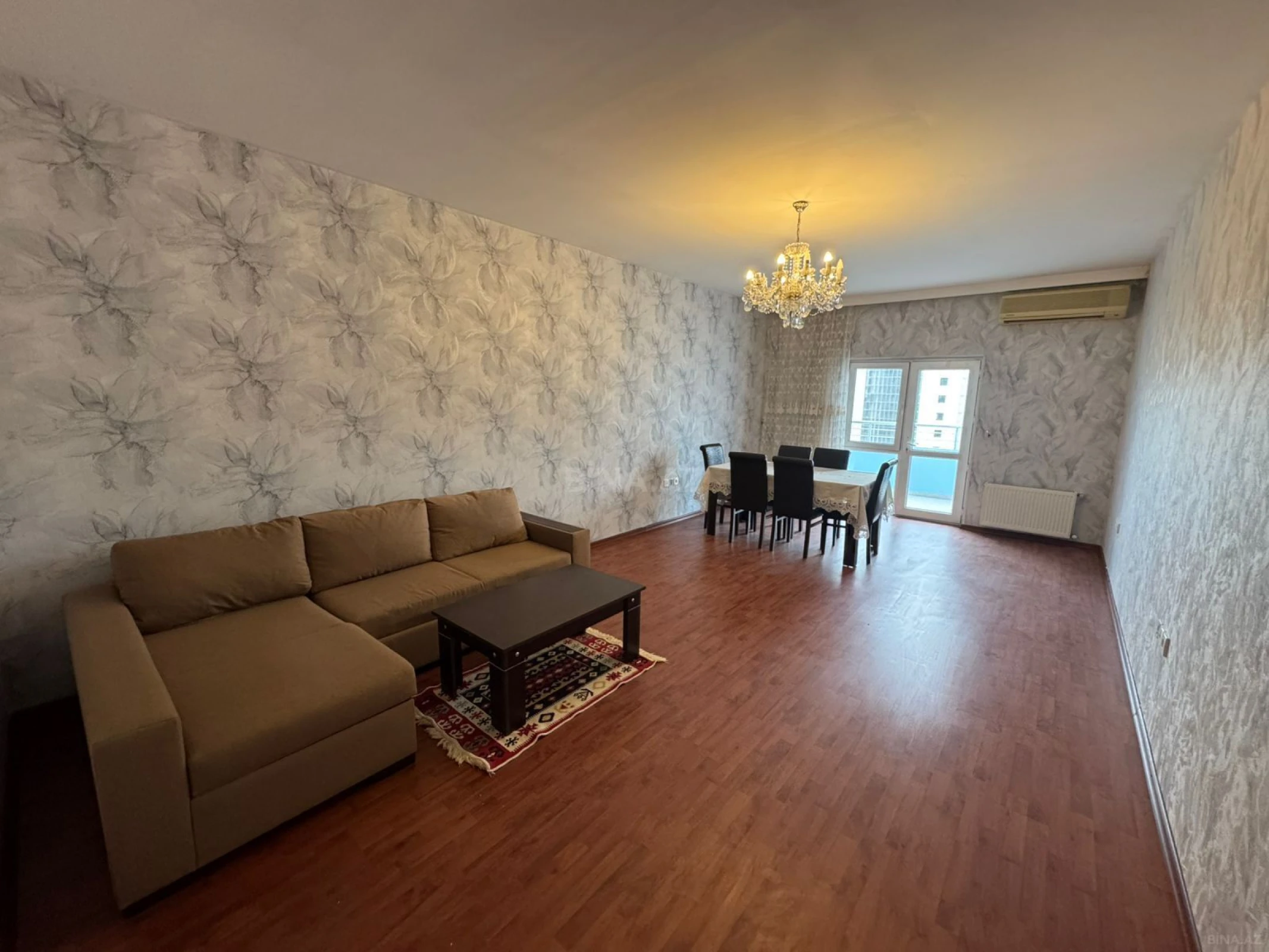 Satılır 2 otaqlı mənzil 95 m²