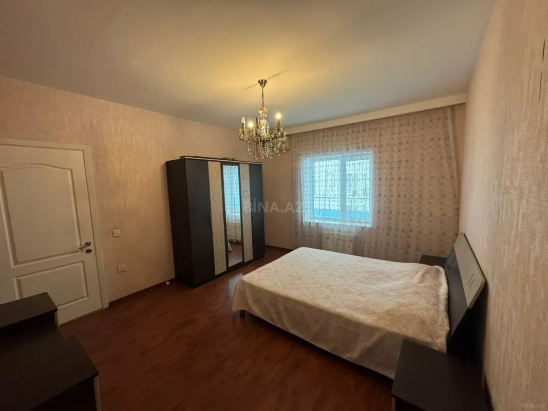 Satılır 2 otaqlı mənzil 95 m²