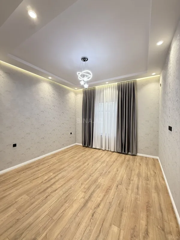 Satılır 4 otaqlı həyət evi 160 m²