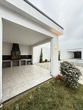 Satılır 4 otaqlı həyət evi 160 m²
