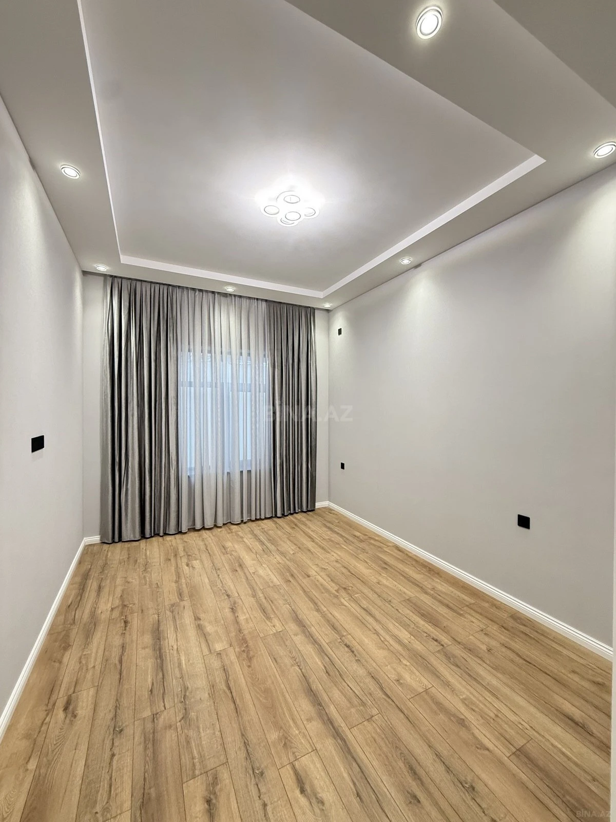 Satılır 4 otaqlı həyət evi 160 m²