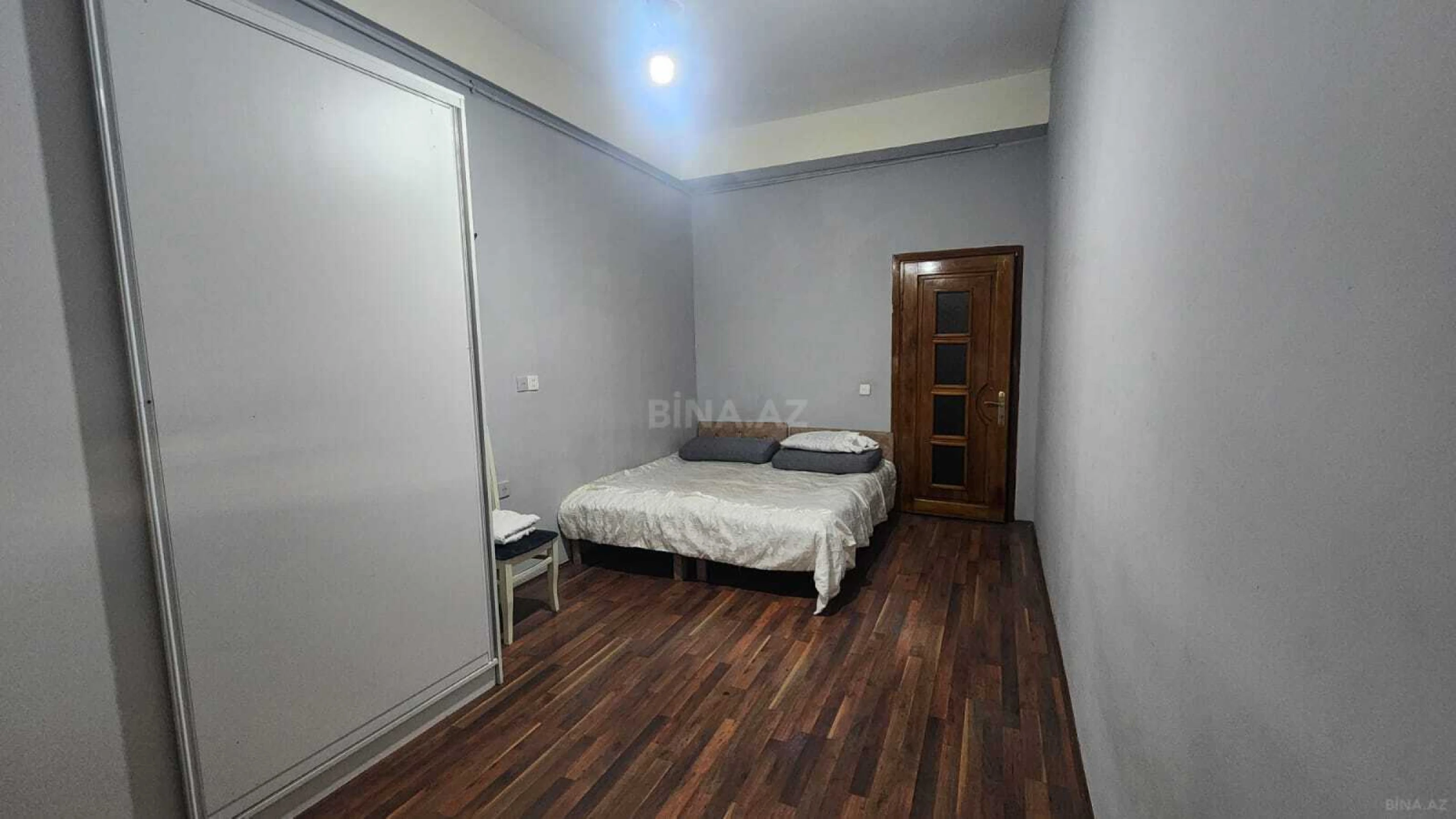 Kirayə verilir 2 otaqlı mənzil 85 m²