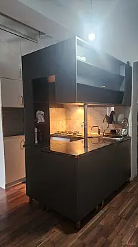 Kirayə verilir 2 otaqlı mənzil 85 m²