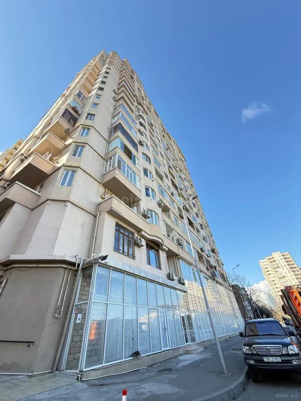 Satılır 3 otaqlı mənzil 155 m²