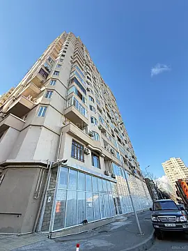 Satılır 3 otaqlı mənzil 155 m²
