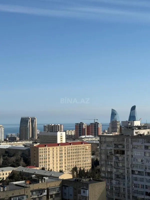 Satılır 3 otaqlı mənzil 155 m²