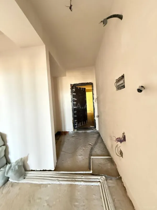 Satılır 3 otaqlı mənzil 155 m²