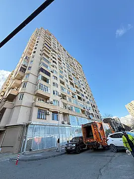 Satılır 3 otaqlı mənzil 155 m²